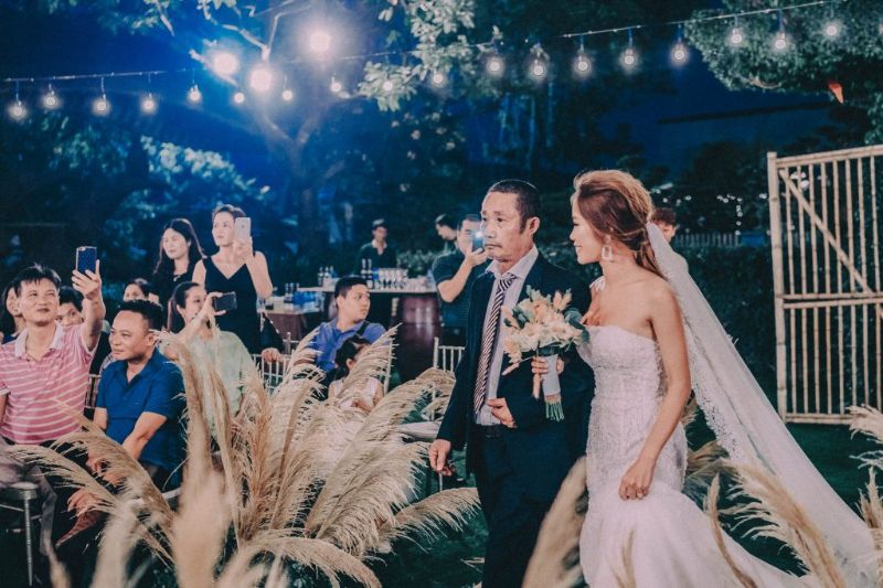 Quay phóng sự cưới tại nhà hàng