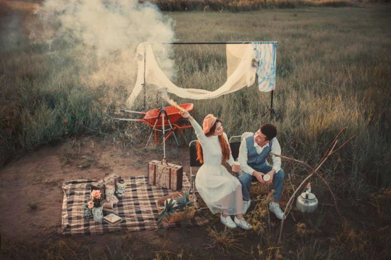 chụp ảnh cưới ngoài đồng