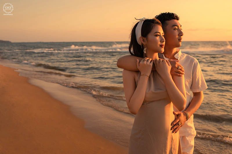 Cười khi chụp ảnh cưới làm sao cho đẹp -4