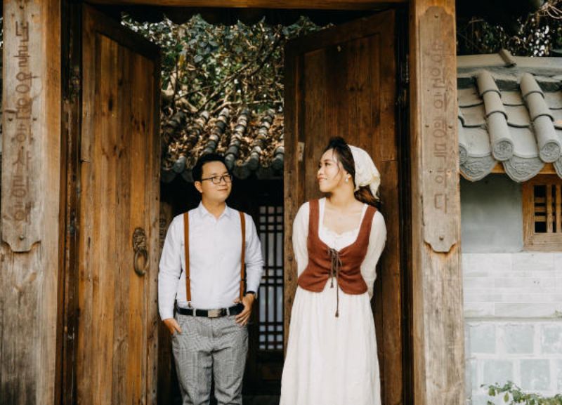 Chụp ảnh cưới vintage trang phục đơn giản dễ thương