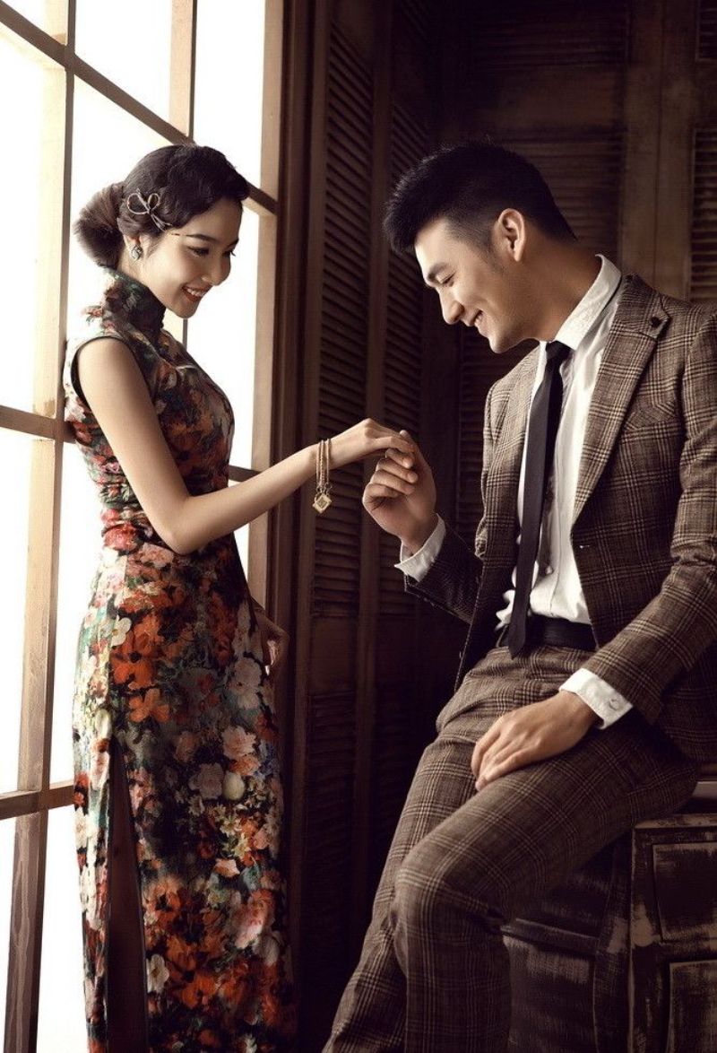 Chụp ảnh cưới vintage cô dâu mặc sườn xám