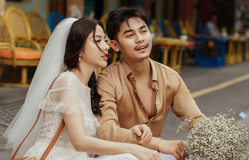 Chụp ảnh cưới vintage váy cưới đơn giản