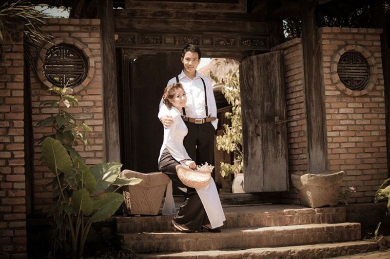 Chụp ảnh cưới vintage cô dâu áo dài trắng