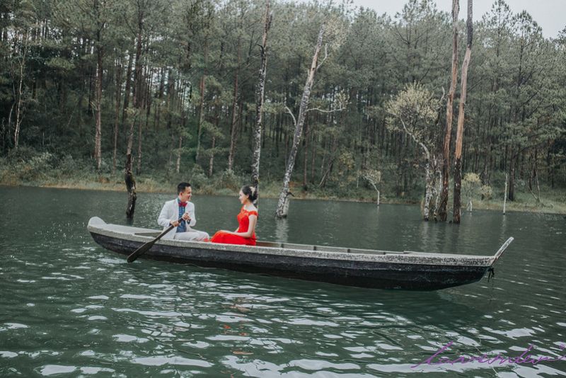 Khi nào nên chụp ảnh cưới | chụp ảnh cưới tháng cô hồn bên dòng sông