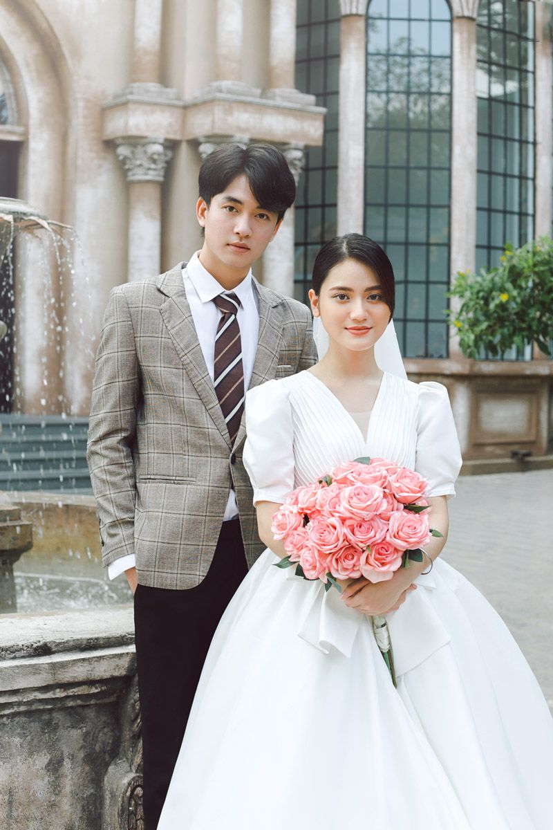  tạo dáng chụp ảnh cưới trong studio-1