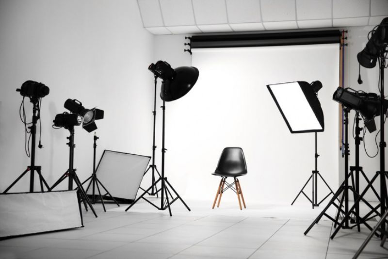 Studio thiết kế đầy đủ thiết bị hỗ trợ