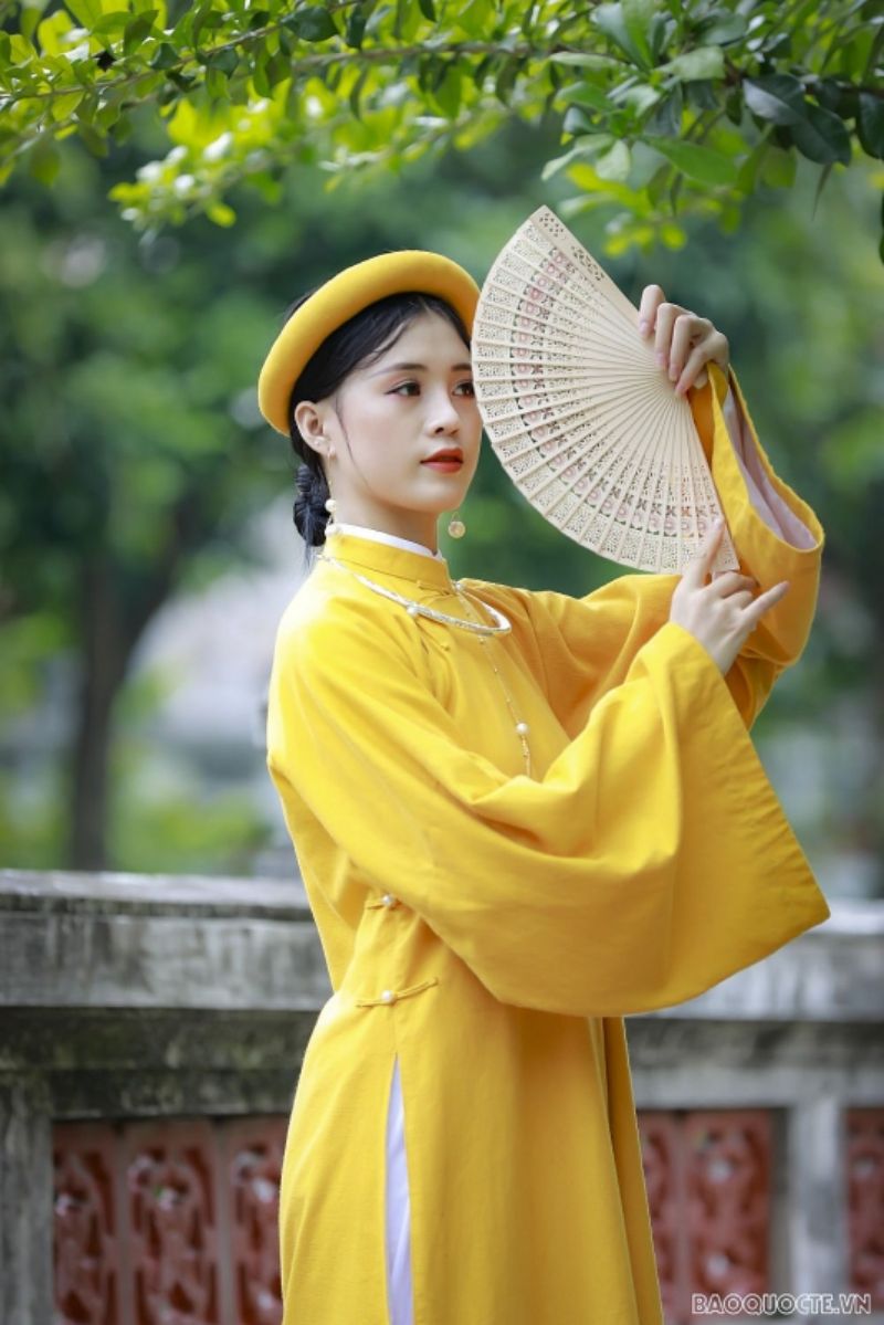 Chỗ nào cho thuê áo dài cổ phục ở Huế-3