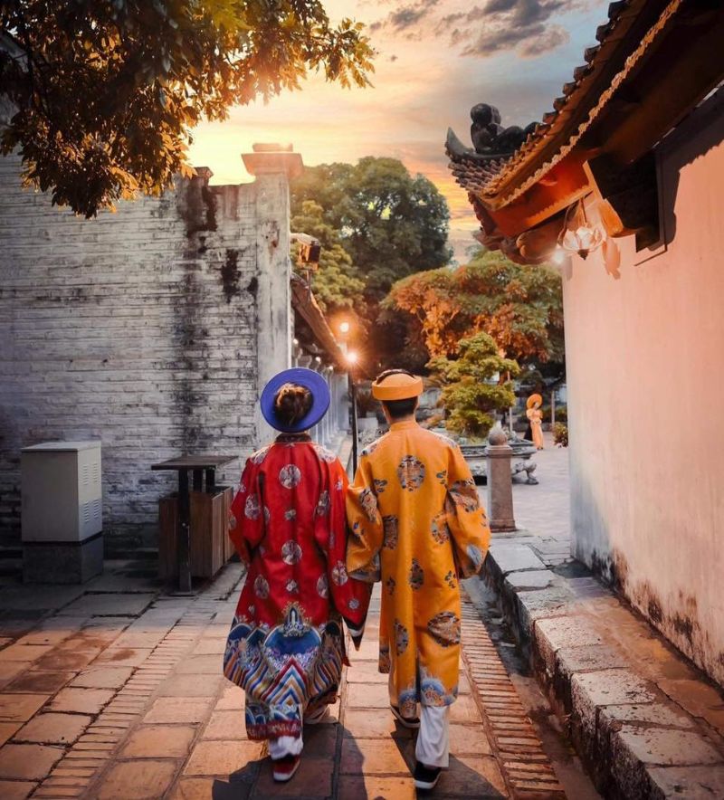 Chụp áo dài cổ phục ở Huế -2