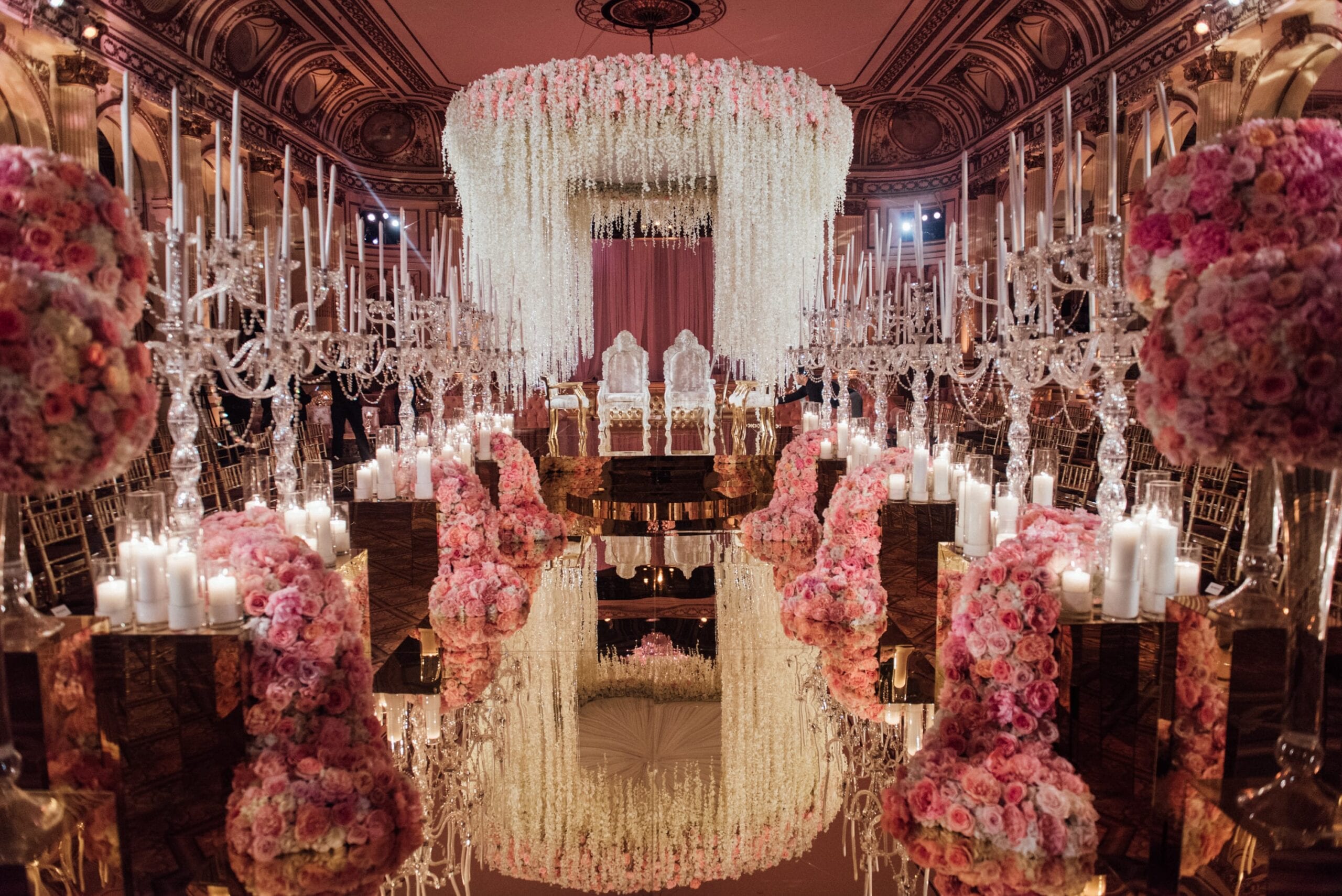 trang trí tiệc cưới tại Voan Wedding