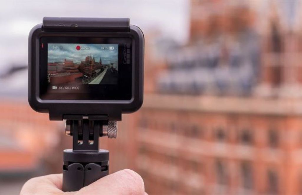 một trong những địa chỉ mua máy ảnh uy tín TPHCM đầu tiên bán các loại máy ảnh bình dân