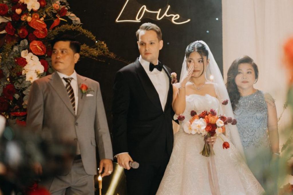 Chọn dịch vụ chụp ảnh phóng sự cưới giá rẻ tại Canary Bridal & Studio