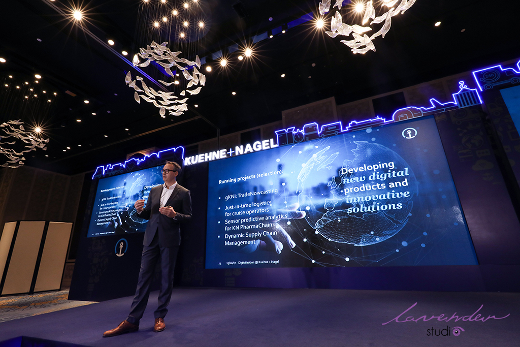 Giá thuê thợ quay phim chụp ảnh sự kiện ở Tp Hà Nội