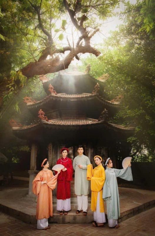 Bảng giá thuê cổ phục ở Huế tại Việt Hùng bao nhiêu tiền