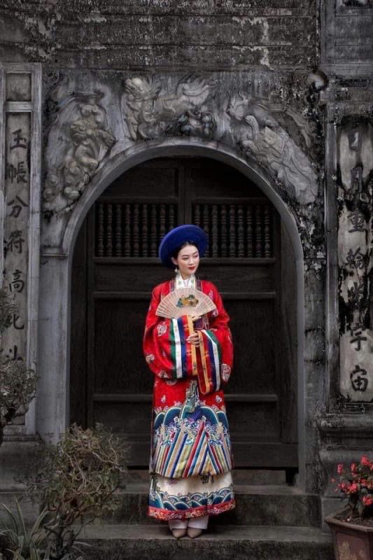 Giá thuê cổ phục chụp ảnh ở Huế bao nhiêu tiền