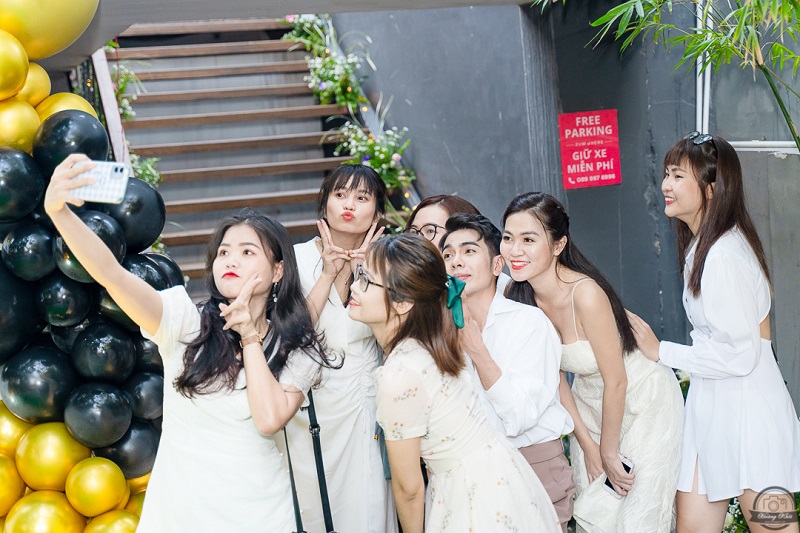 Studio chụp ảnh year end party tại Hội An không nên bỏ qua Studio chụp ảnh year end party tại Hội An không nên bỏ qua