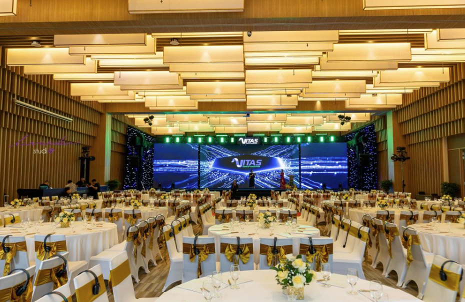 Chi phí chụp ảnh year end party 2025 giá rẻ tại Lavender Chi phí chụp ảnh year end party 2025 giá rẻ tại Lavender