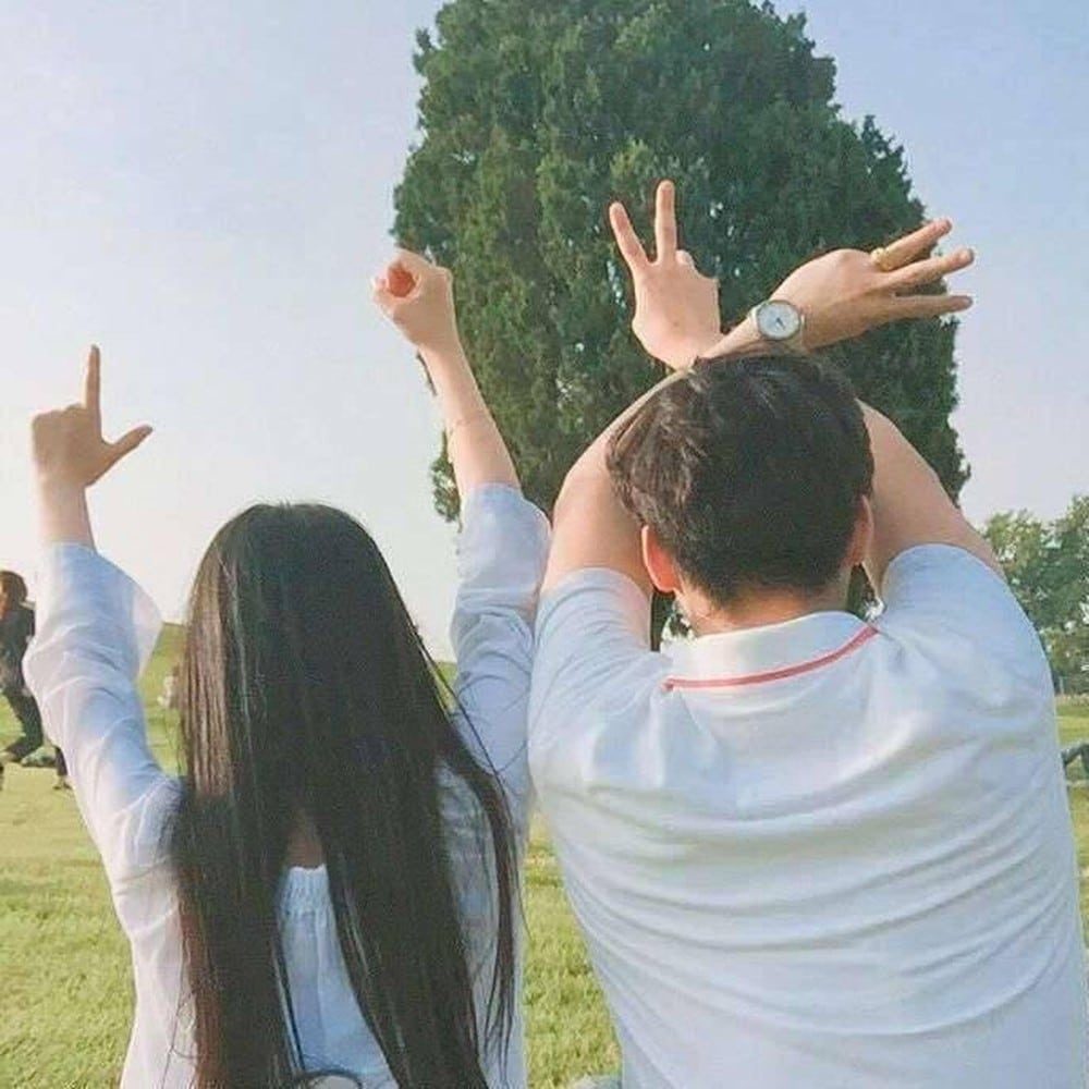 chụp hình couple nghệ thuật đáng yêu dễ thương