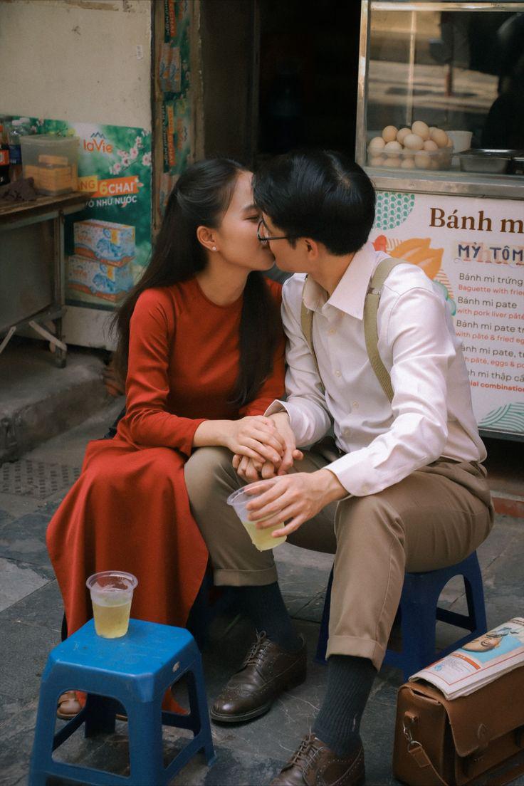 trang phục chụp ảnh couple ngoại cảnh Tết 2025 ấn tượng