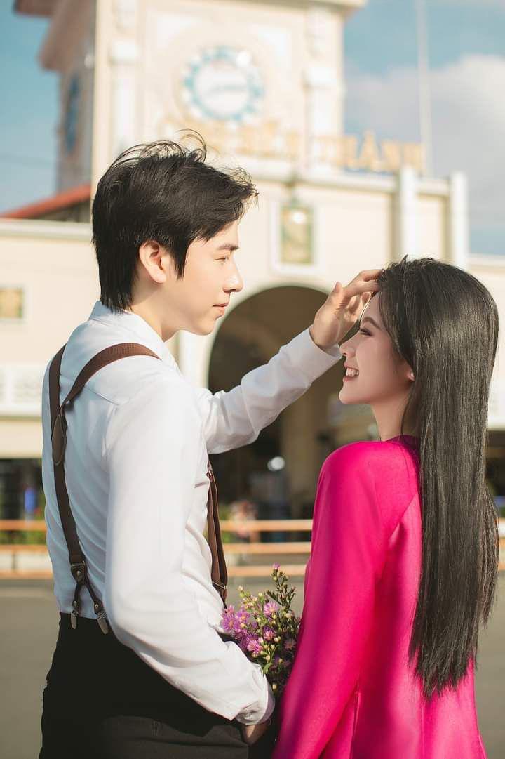 trang phục chụp ảnh couple ngoại cảnh Tết 2025 ấn tượng