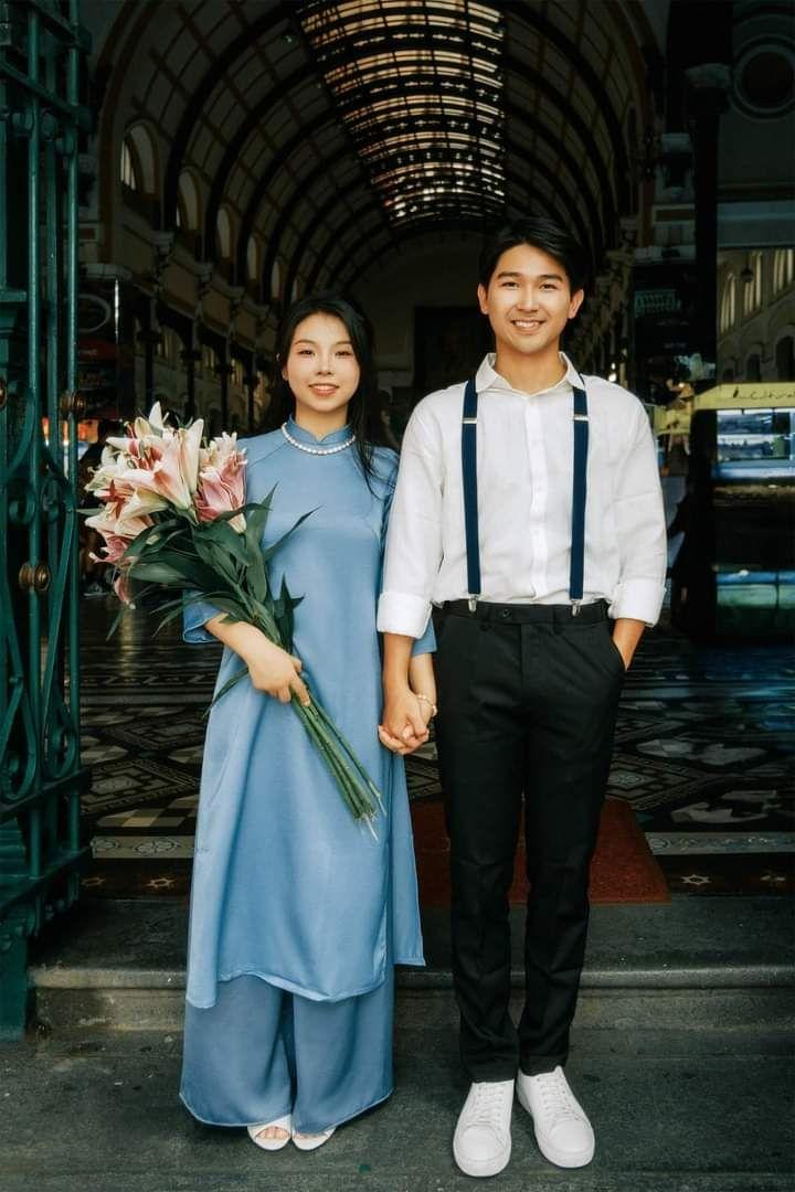 trang phục chụp ảnh couple ngoại cảnh Tết 2025 ấn tượng