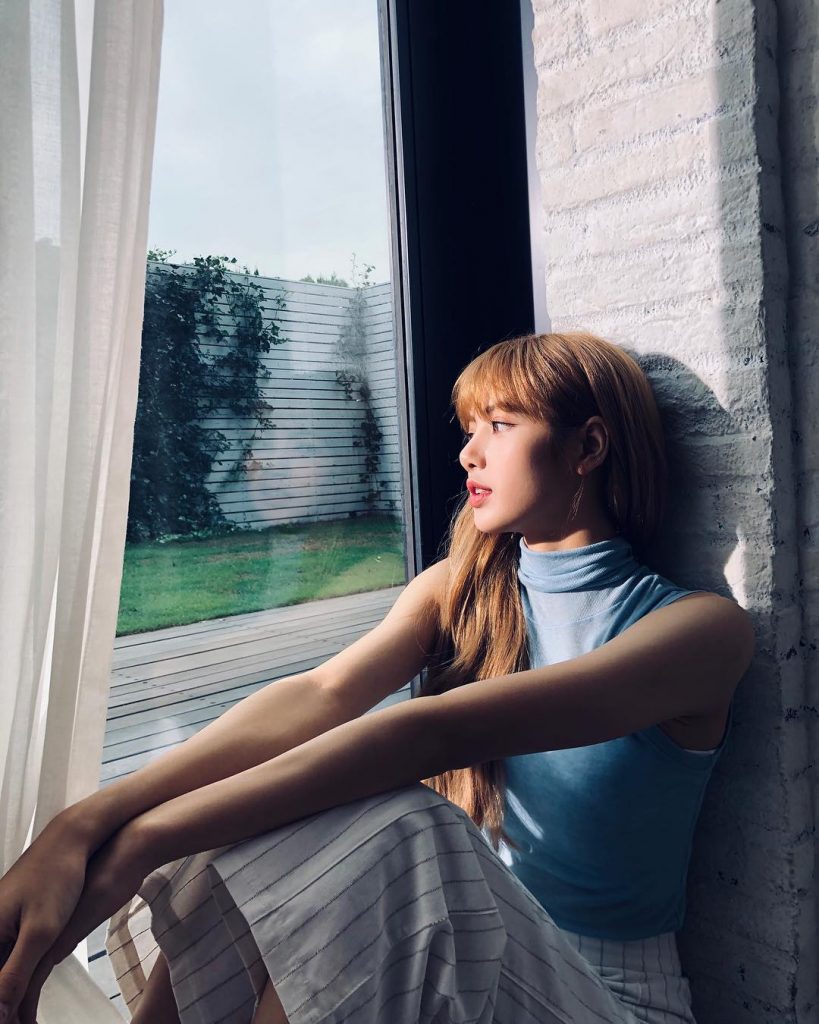 10 cách chụp hình tại nhà đẹp nhất dành cho các cô nàng