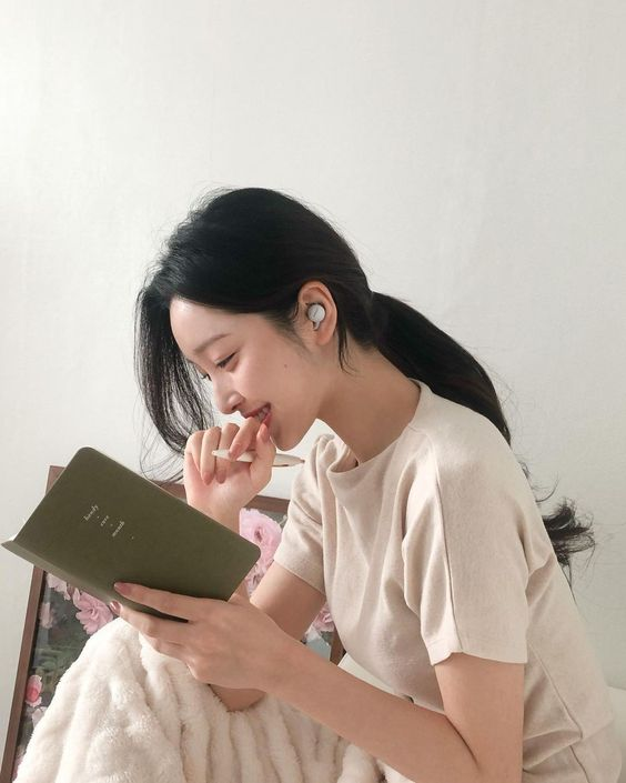 10 cách chụp hình tại nhà đẹp nhất dành cho các cô nàng