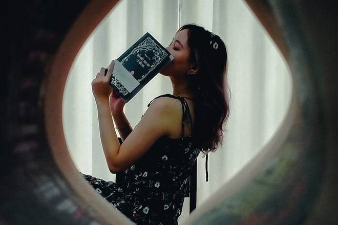 10 cách chụp hình tại nhà đẹp nhất dành cho các cô nàng