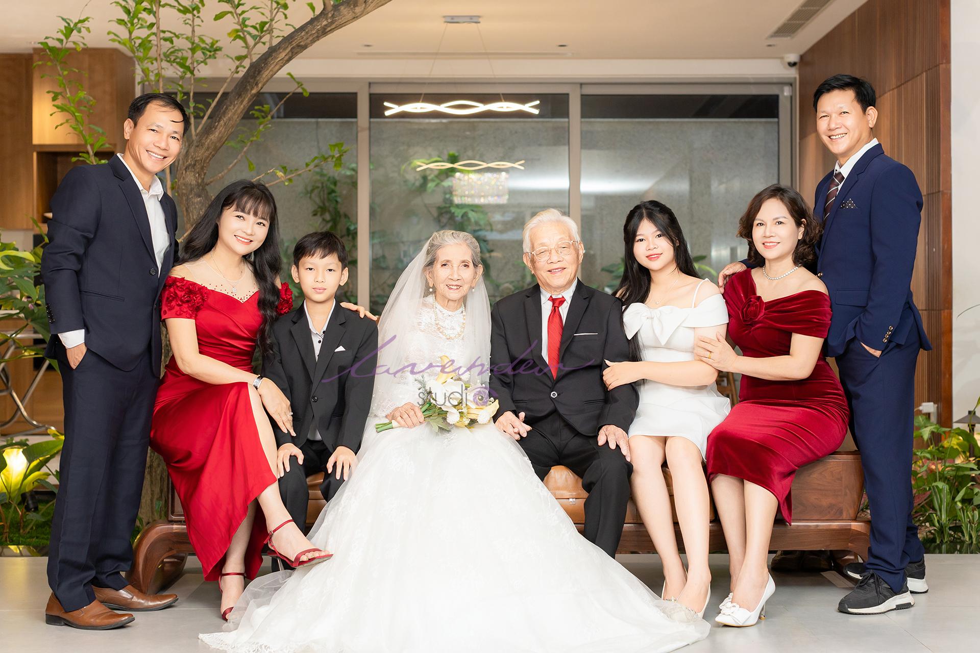 Tết chụp ảnh tại nhà - gia đình yêu thương