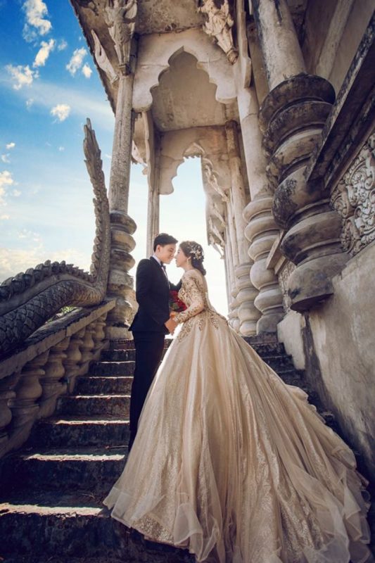 chụp ảnh cưới đẹp nhất ở toà lâu đài cổ