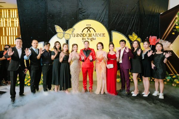 Giá chụp ảnh tất niên cuối năm phụ thuộc vào 10 yếu tố nào?