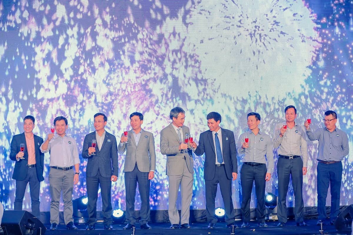 Giá chụp ảnh tất niên cuối năm phụ thuộc vào 10 yếu tố nào? Giá chụp ảnh tất niên cuối năm phụ thuộc vào 10 yếu tố nào?