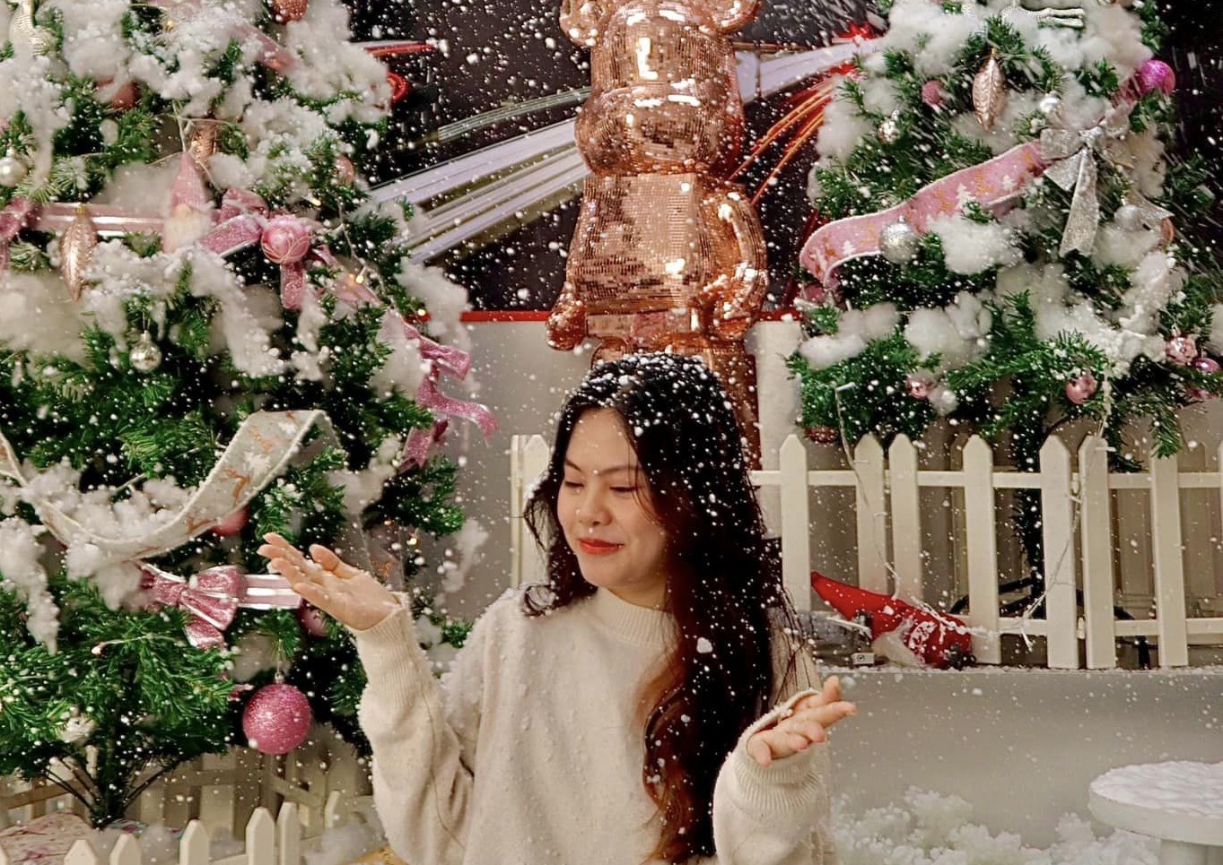 Concept chụp ảnh Noel cho gia đình tại Hà Nội – Ấm áp và tràn đầy yêu thương Concept chụp ảnh Noel cho gia đình tại Hà Nội – Ấm áp và tràn đầy yêu thương