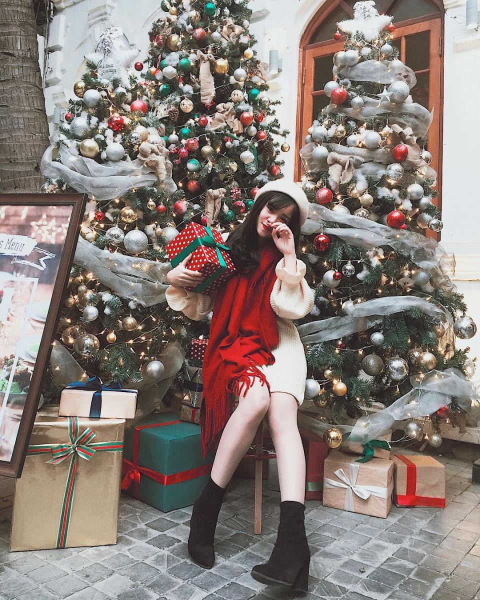 Concept chụp ảnh Noel cho gia đình tại Hà Nội – Ấm áp và tràn đầy yêu thương Concept chụp ảnh Noel cho gia đình tại Hà Nội – Ấm áp và tràn đầy yêu thương