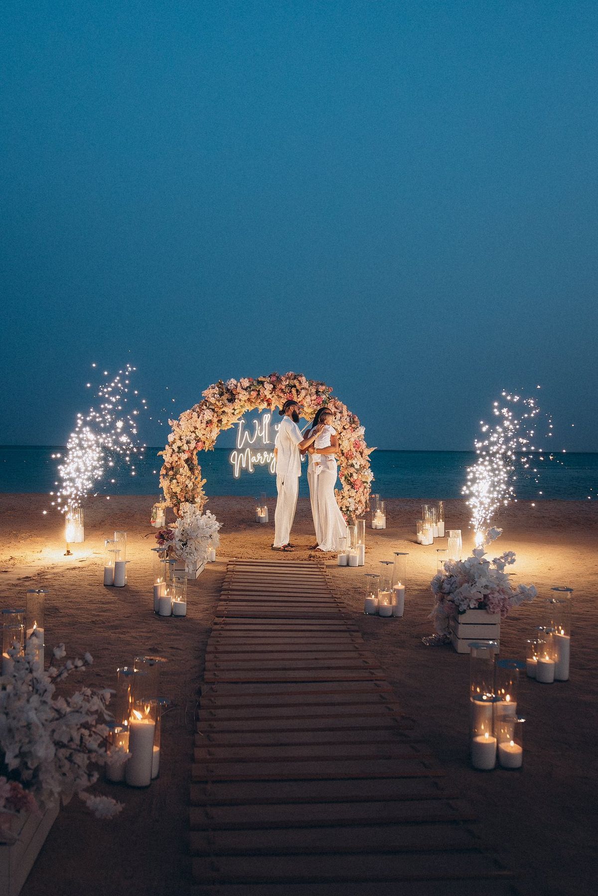 Kinh nghiệm thuê dịch vụ trang trí cầu hôn để tránh phát sinh chi phí