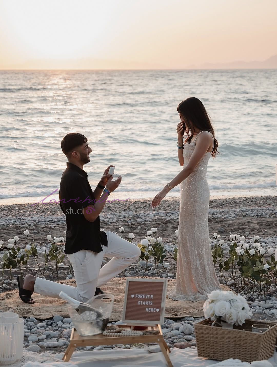 Bí quyết trang trí cầu hôn ở biển đơn giản nhưng lãng mạn 2026 Bí quyết trang trí cầu hôn ở biển đơn giản nhưng lãng mạn 2026