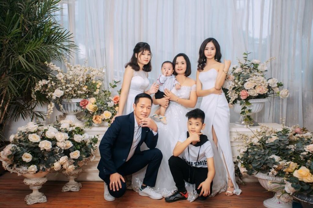 Concept Chụp Ảnh Gia Đình Huế 2026 Phong Cách Truyền Thống Sang Trọng